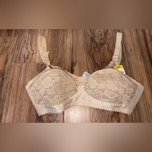 Basic Editions Beige Lacey Bra Vintage NWT Deadstock 38C No Padding/Wire